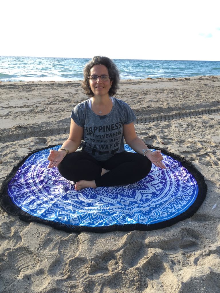 Meditando en la playa